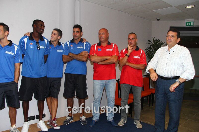 120908 basket 164_tn.jpg